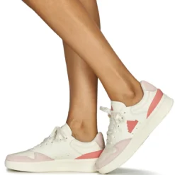 adidas KANTANA