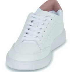 adidas Nova court