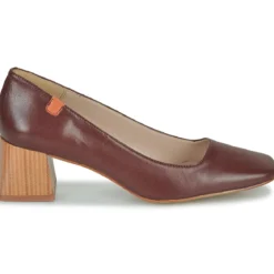 Betty London CLAUDIE