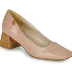 Betty London CLAUDIE
