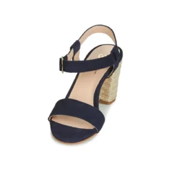 Betty London JIKOTIFE