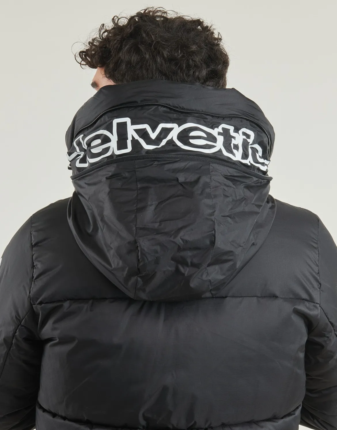 Dynejakker Helvetica