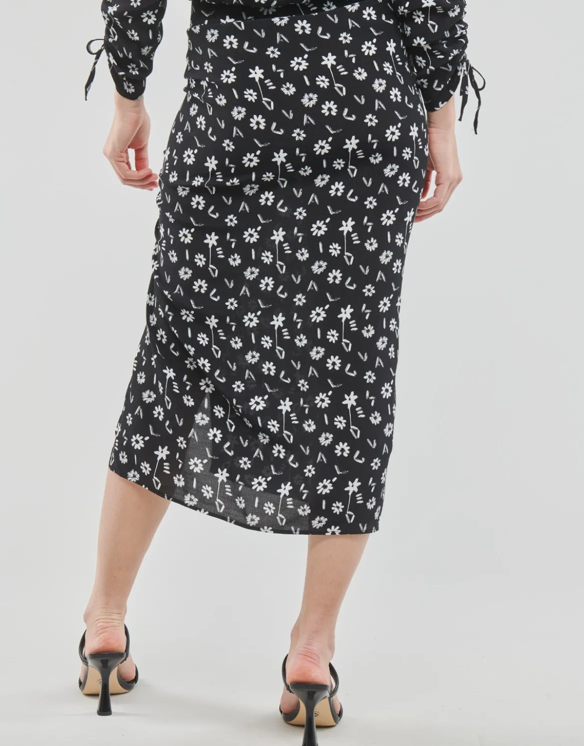 Mellemlange nederdele Desigual
