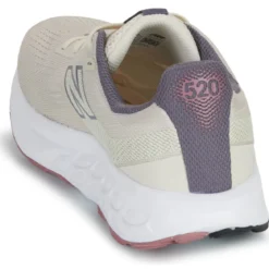 New Balance 520