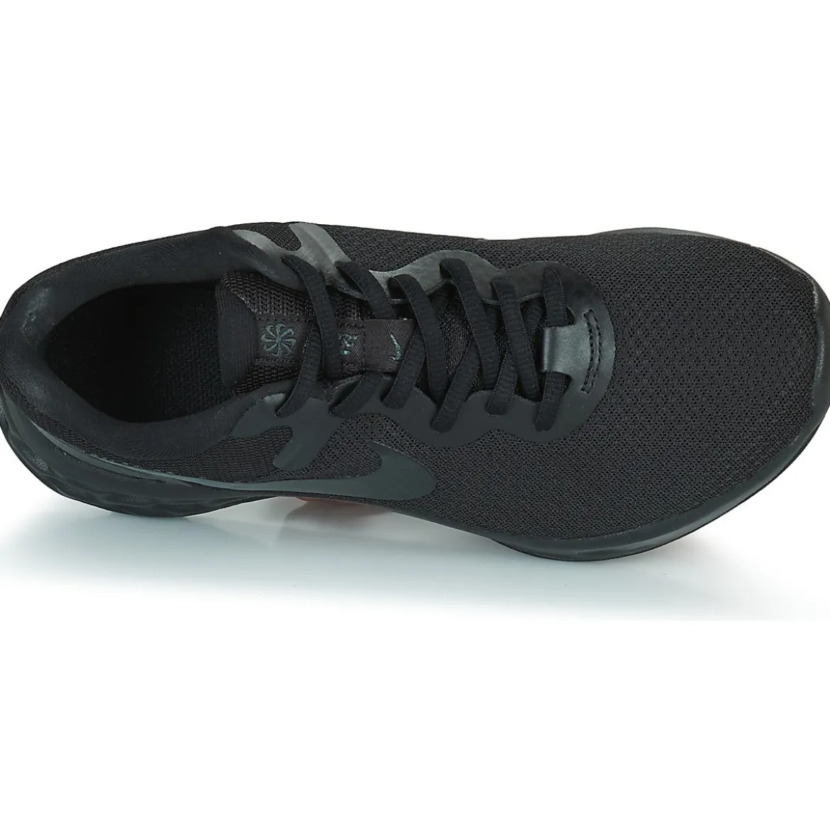 Nike Revolution 6