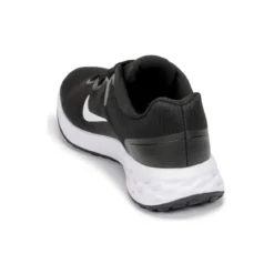 Nike Revolution 6