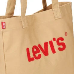 Shopping Levi's