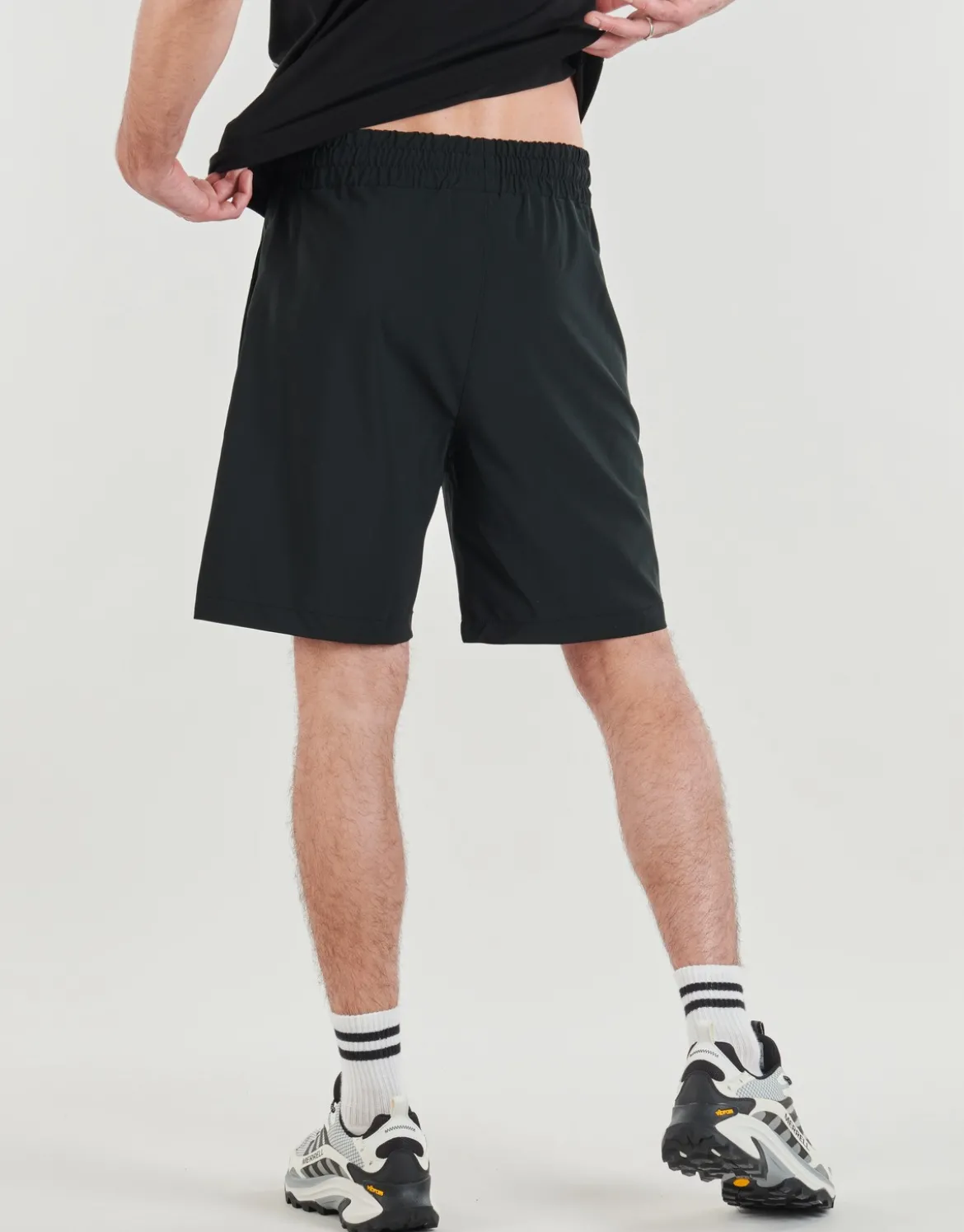 Shorts Helvetica
