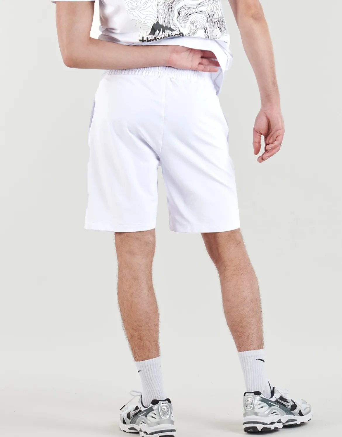 Shorts Helvetica