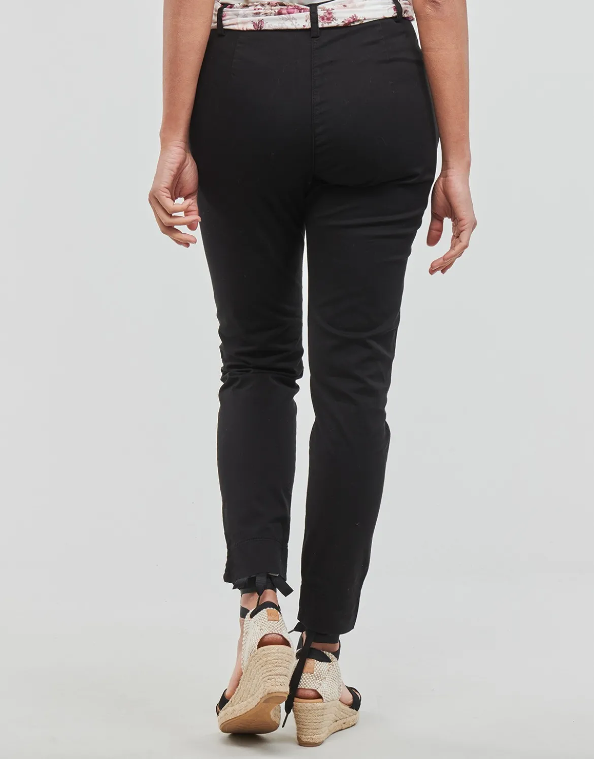 Slim fit bukser Betty London