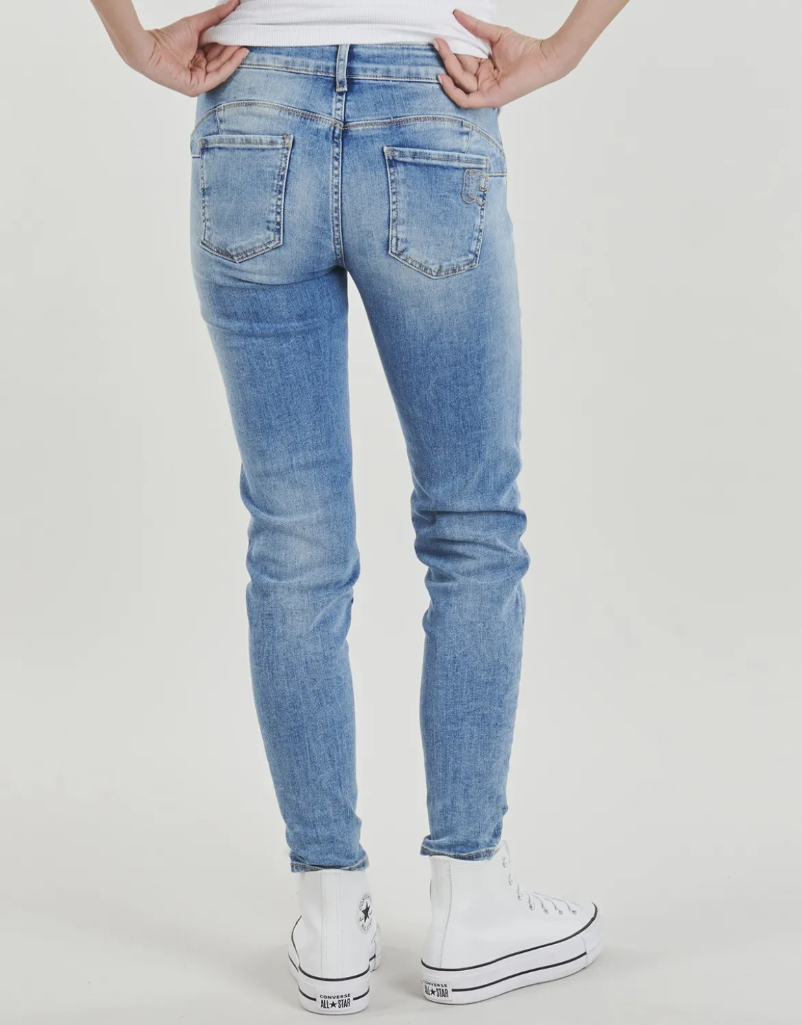 Smalle jeans Le Temps des Cerises