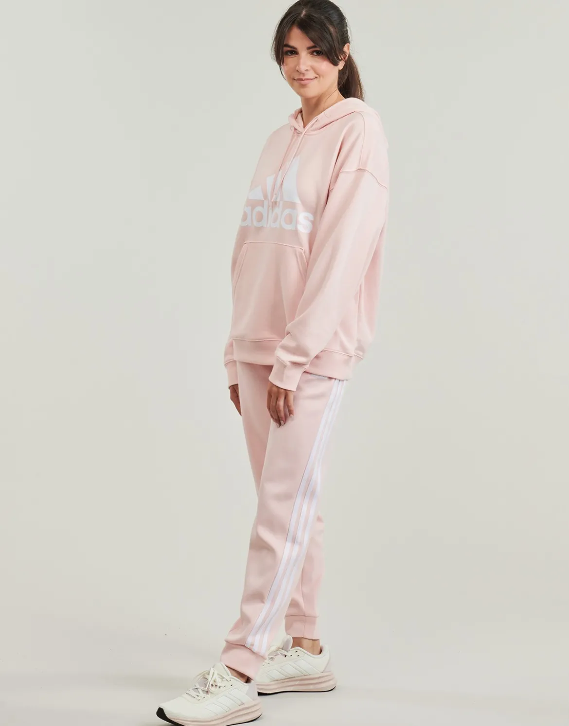 Sweatshirts m. hætte adidas