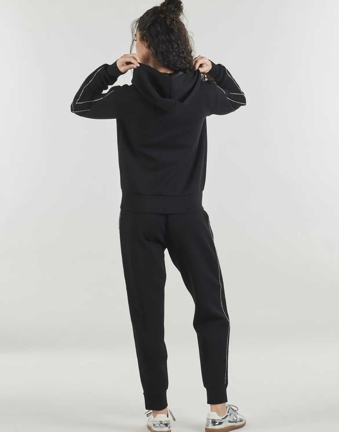 Sweatshirts m. hætte Guess