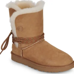 UGG bailey