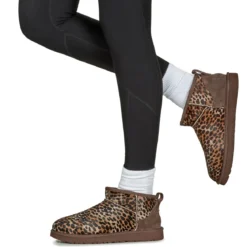 UGG CLASSIC ULTRA MINI