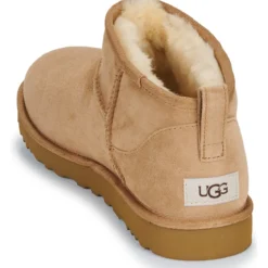 UGG CLASSIC ULTRA MINI