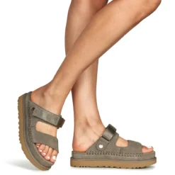 UGG GOLDENSTAR