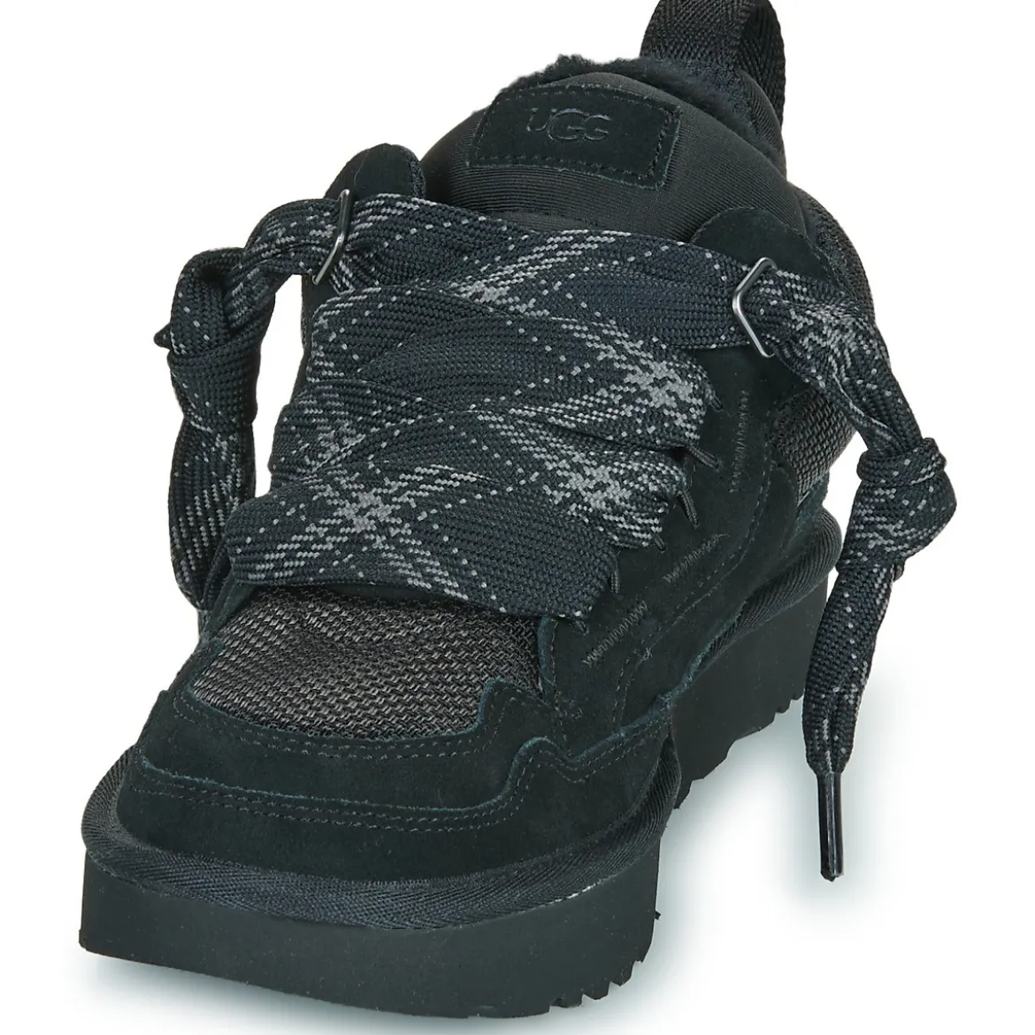 UGG LOWMEL