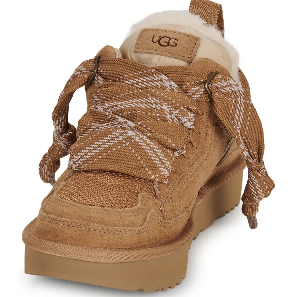 UGG LOWMEL