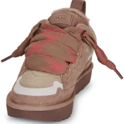 UGG LOWMEL