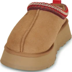 UGG Tazz