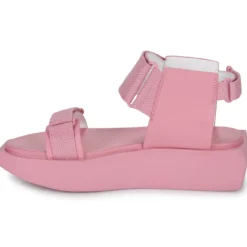 United nude WA LO