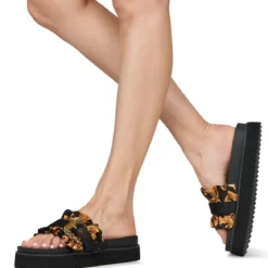 Versace Jeans Couture 80VA3SM5