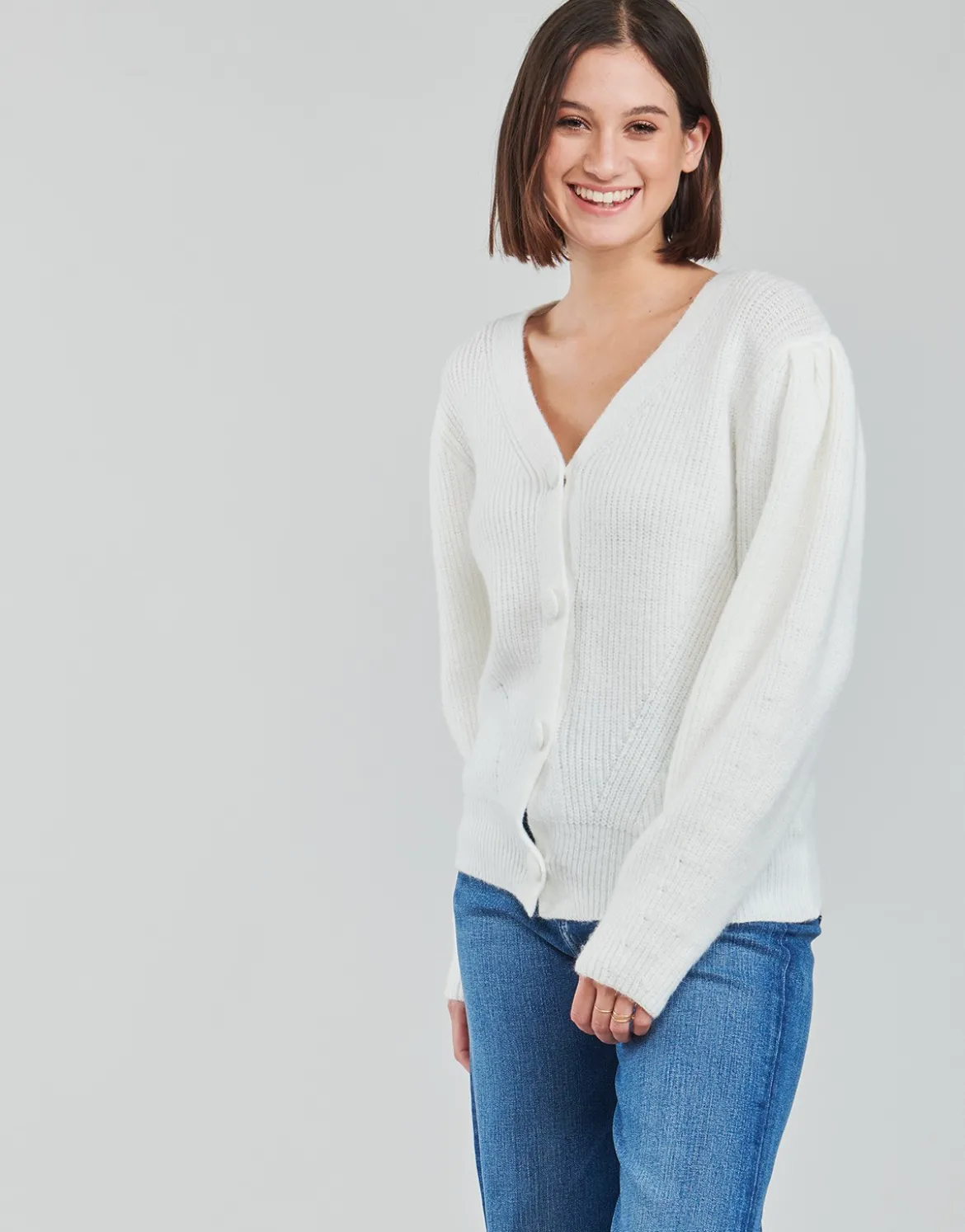 Veste / Cardigans Betty London