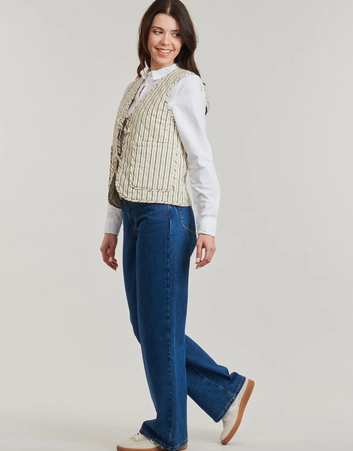 Veste / Cardigans Only