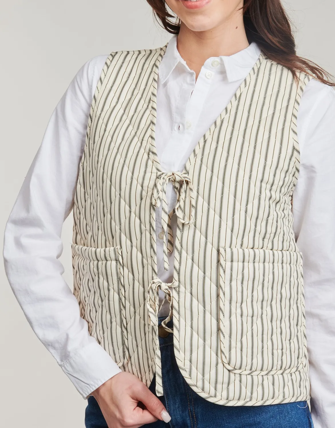 Veste / Cardigans Only
